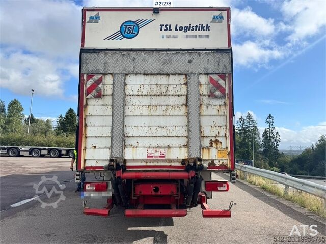 Kufr DAF CF440 6x2 Box truck with refrigerator/freezer unit