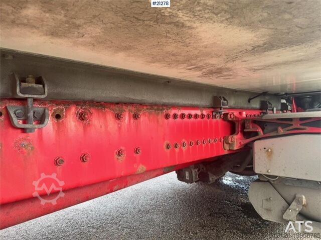 Kufr DAF CF440 6x2 Box truck with refrigerator/freezer unit