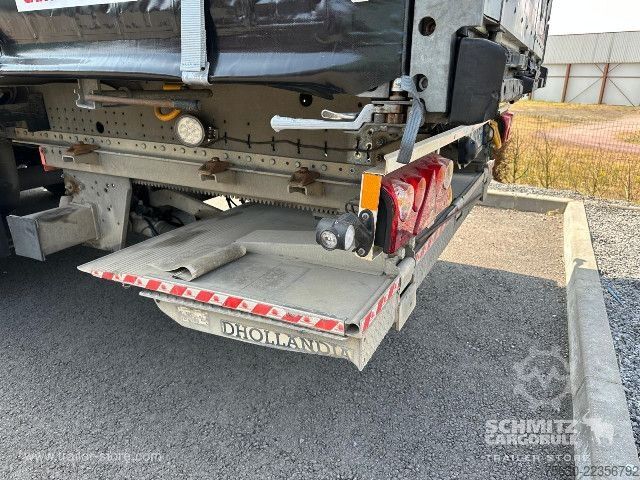 Nyitott ponyvás félpótkocsi Schmitz Cargobull Semitrailer Curtainsider Standard Hayon