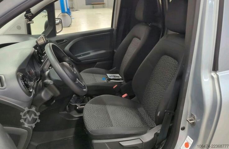 Bestelwagen MERCEDES-BENZ Citan Kasten 112 CDI # BOTT Regale # Navi # MWST