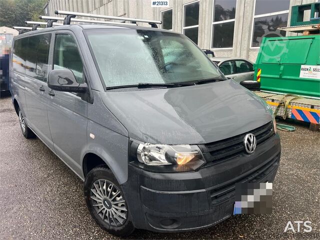 Minibus Volkswagen combi 9 seater minibus