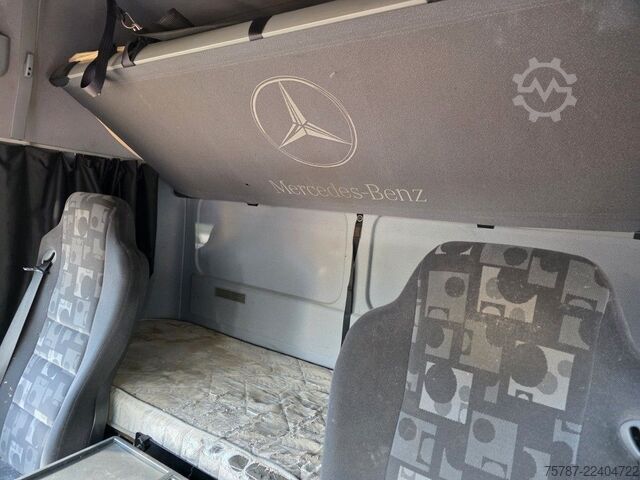 Samochód z wymienną zabudową MERCEDES-BENZ 1524 BDF mit Klima, Ladebordwand, 2 x Bett