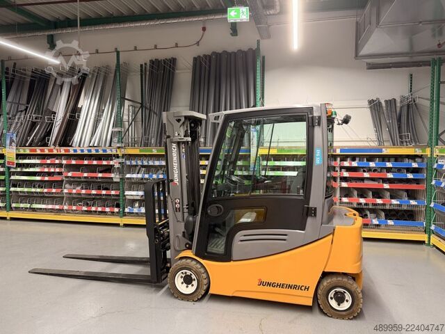 Elektrische vorkheftruck met 4 wielen Jungheinrich EFG 320