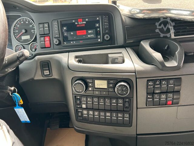 Tractora standard MAN TGX 18.520 mit 2-Kreis-Hydraulik / XXL-Haus