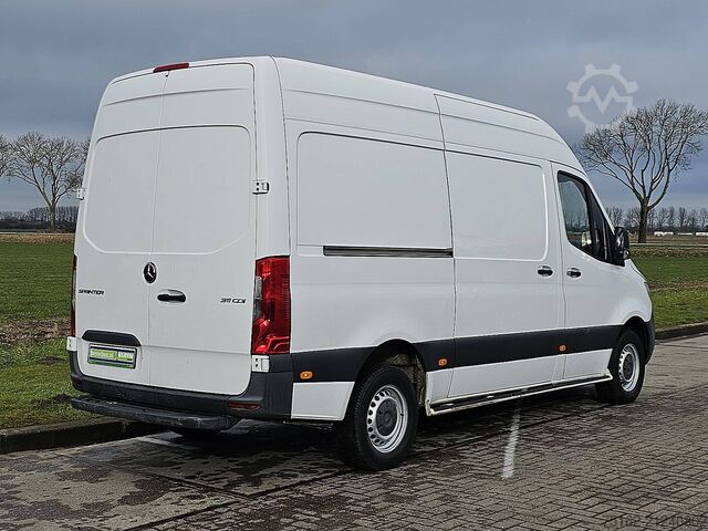 Yüksek tavanlı istasyon vagonu MERCEDES-BENZ SPRINTER 311 L2H2 Mbux RWD!