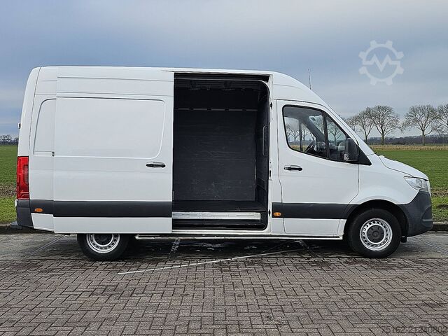 Yüksek tavanlı istasyon vagonu MERCEDES-BENZ SPRINTER 311 L2H2 Mbux RWD!