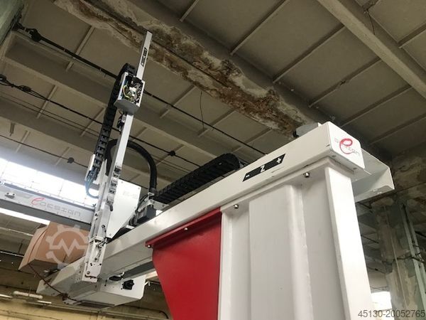 Fröccsöntőgép Ferromatik Milacron Magna T(MTs) 150-450