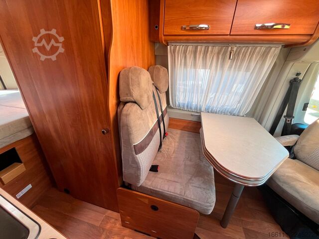Kamper kombi GLOBECAR Globescout - Festbett - Markise - Klima - AHK -
