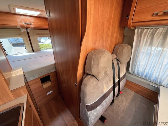 Kamper kombi GLOBECAR Globescout - Festbett - Markise - Klima - AHK -
