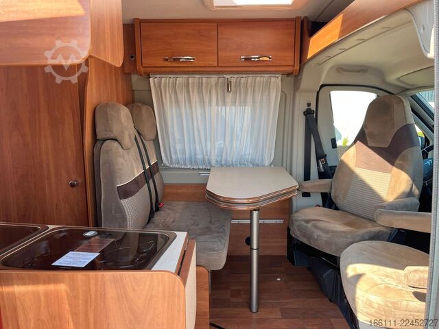Kamper kombi GLOBECAR Globescout - Festbett - Markise - Klima - AHK -