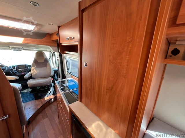 Kamper kombi GLOBECAR Globescout - Festbett - Markise - Klima - AHK -