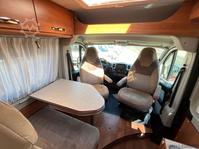Kamper kombi GLOBECAR Globescout - Festbett - Markise - Klima - AHK -