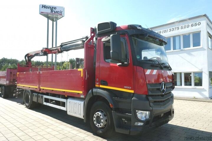 Auto-dizalica montirana na kamionu MERCEDES-BENZ Antos 1830 L Pritsche Heckkran Funk