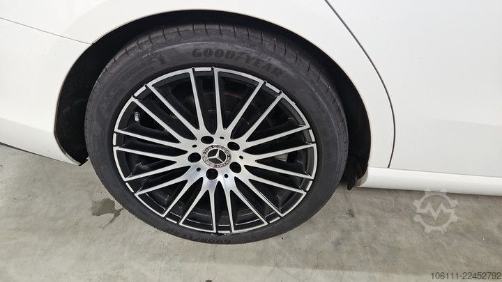 Minibus MERCEDES-BENZ C 220 d 4Matic AVANTGARDE Burmester® 3D