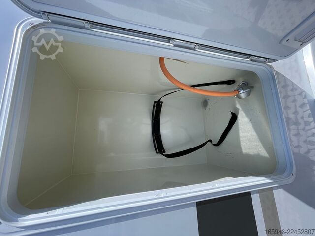 Camper semintegrato ACROSS AERO 651 CPH | *Rollstuhlgerecht mit hydr. Lift*
