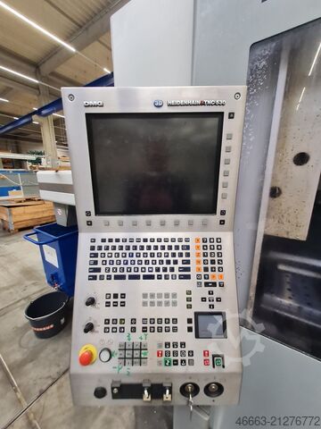 CNC machining center Deckel Maho DMC 635V
