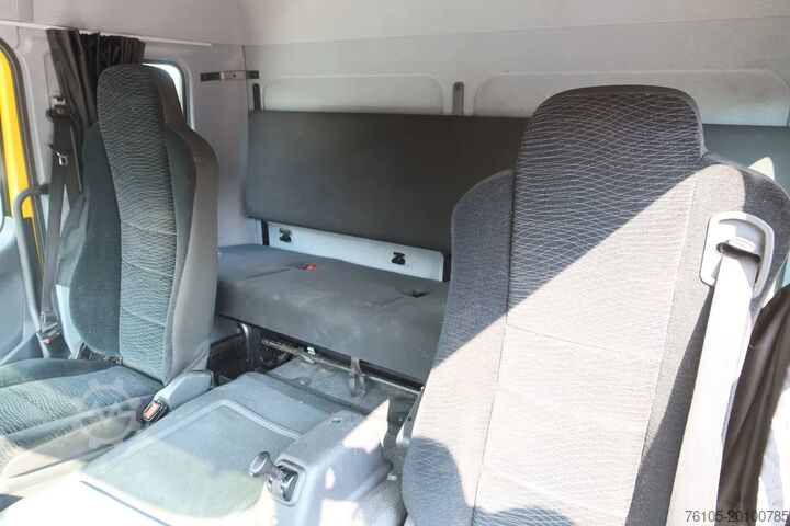 Véhicule de dépannage Mercedes-Benz Atego 1221 L Takelwagen 6 persoons