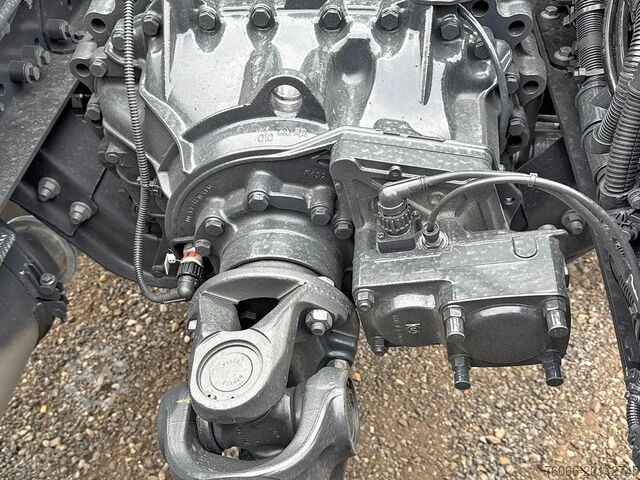 Chassis met cabine Iveco T-Way AD380T43-3800 AT Chassis Cabin (11 units)