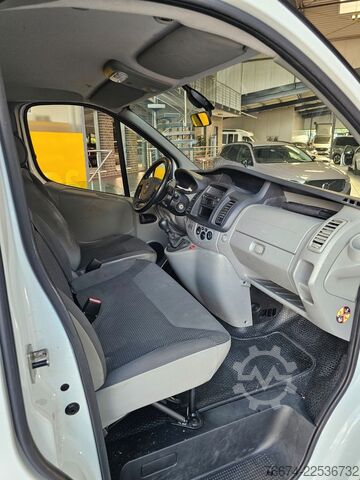Bestelwagen OPEL Vivaro Kasten L2H1 2,9t AHK