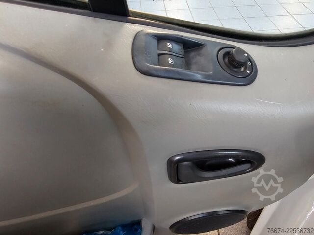 Bestelwagen OPEL Vivaro Kasten L2H1 2,9t AHK