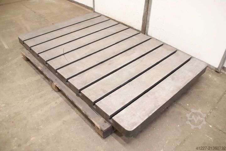 T yuvalı sıkıştırma plakası Guss 1295/2000/H90 mm