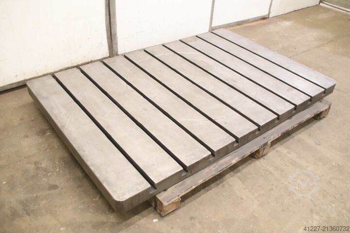 T yuvalı sıkıştırma plakası Guss 1295/2000/H90 mm