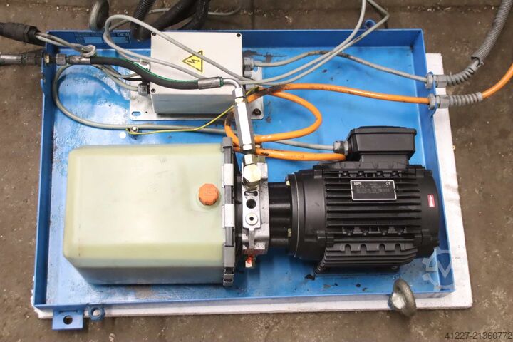 Tavolo elevatore a pantografo 2000 kg Kaiser Kraft M2000