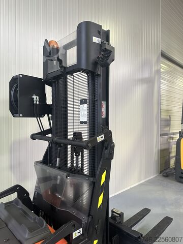 SWE 120 XR * DEMO !! REACH – MAST + Tiltende gafler + Sideskift !! TOYOTA SWE 120 XR * DEMO !!  REACH - MAST  +  Tilting Forks + S.S.  !!