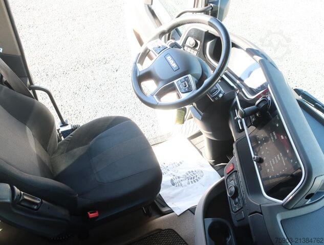 Trattore stradale standard DAF XG 530 Intarder Multihydraulik Navi Standklima