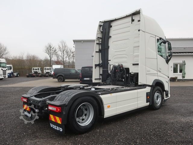 Trattore stradale standard Volvo FH 500 Aero Euro 6 Globetrotter XL Leder Mikrowell