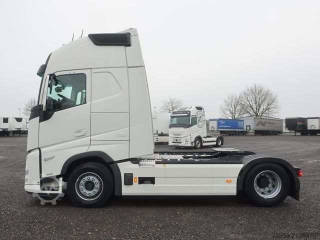 Trattore stradale standard Volvo FH 500 Aero Euro 6 Globetrotter XL Leder Mikrowell