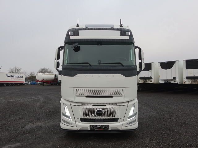 Trattore stradale standard Volvo FH 500 Aero Euro 6 Globetrotter XL Leder Mikrowell