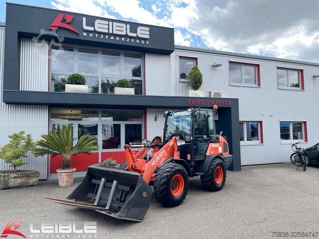 Carregadora de rodas KUBOTA R082*Hydr.Schnellwechsler*Pal.Gabel*nur 539h*