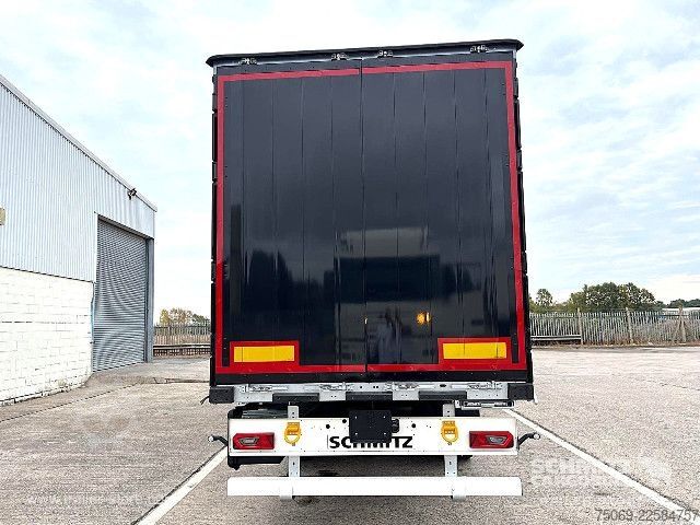 Semi-remorque bâchée Schmitz Cargobull Curtainsider Euroliner