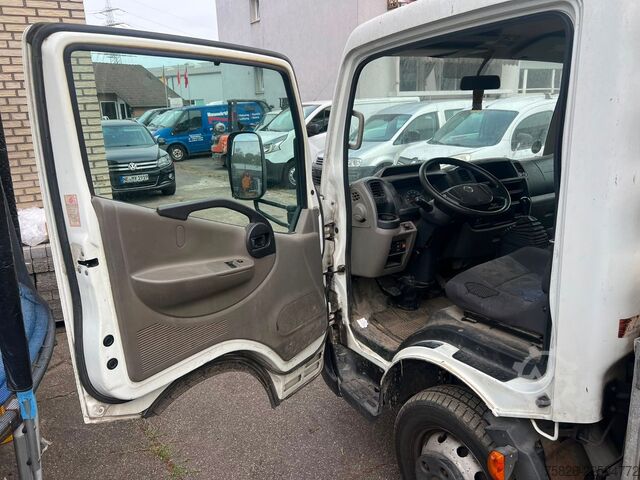 Pick-up dodávka NISSAN Cabstar Pritsche Zwillingsbereifung