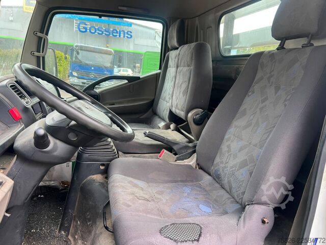 Pick-up dodávka NISSAN Cabstar Pritsche Zwillingsbereifung