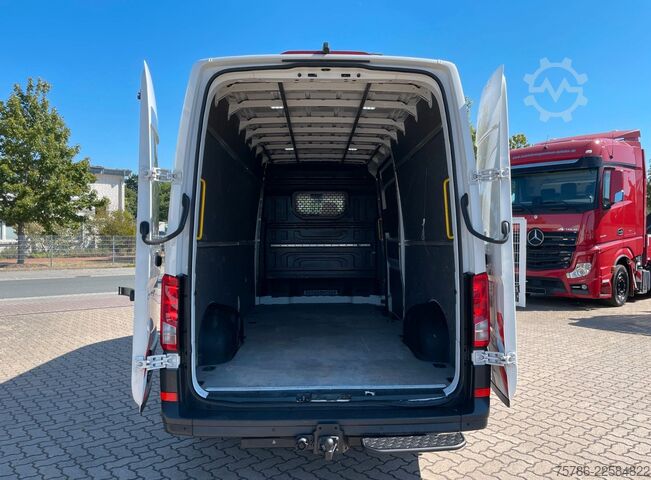 Furgon z wysokim dachem VW Crafter 35 Maxi KA/ FWD/ AC/ PDC/ Navi/ AHK 3.0t