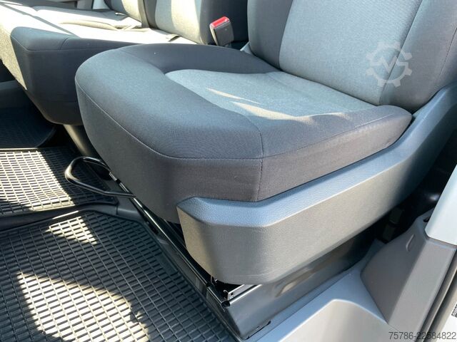 Furgon z wysokim dachem VW Crafter 35 Maxi KA/ FWD/ AC/ PDC/ Navi/ AHK 3.0t