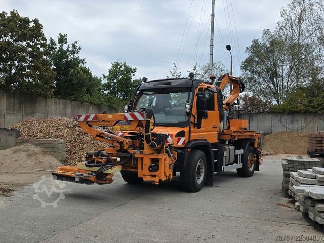 Samochód do zadań specjalnych UNIMOG U427L mit Mulag MFK500 & MHU+Aebis Schmidt Strat