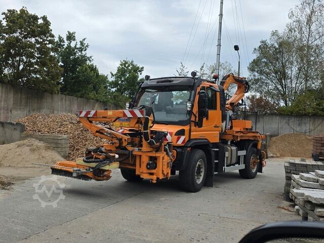Samochód do zadań specjalnych UNIMOG U427L mit Mulag MFK500 & MHU+Aebis Schmidt Strat