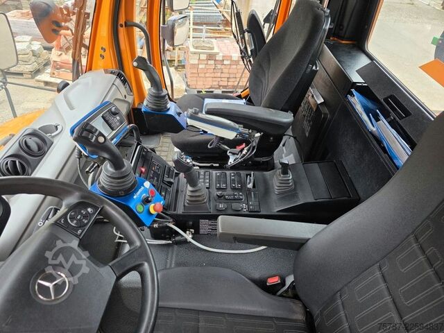 Samochód do zadań specjalnych UNIMOG U427L mit Mulag MFK500 & MHU+Aebis Schmidt Strat