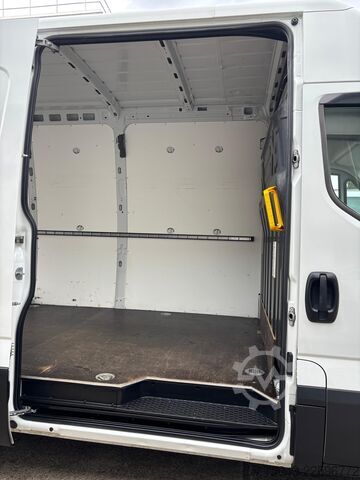 Furgone con tetto alto Iveco Daily Maxi*Klima*Kamera*Tempomat*44Tkm
