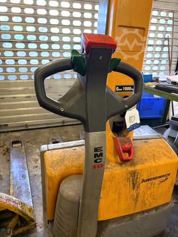 Carrello elevatore elettrico JUNGHEINRICH EMC