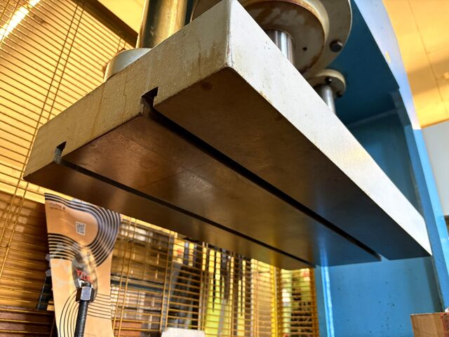 Υδραυλική πρέσα KNUTH KP 100