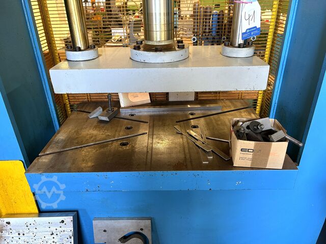 Υδραυλική πρέσα KNUTH KP 100