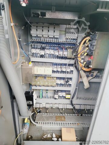 Universal-Bearbeitungszentrum Deckel Maho DMU 60