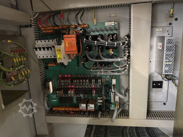 Verticale verspanen center BRIDGEPORT VMC800-22