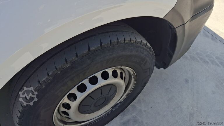 Pik-ap VW CRAFTER 2.0 TDI 140 CV