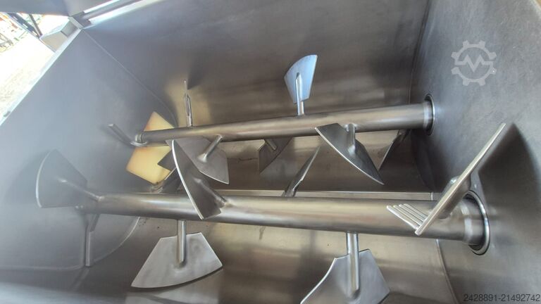 Két tengelyes lapátos keverő és emelő Risco RS 750