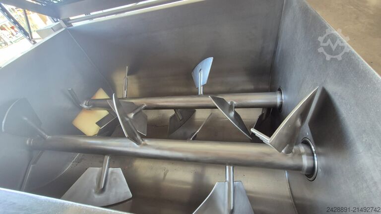 Két tengelyes lapátos keverő és emelő Risco RS 750